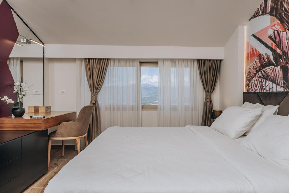Villa Principium With Infinity Edge Pool&Hot Tub Cattaro Esterno foto